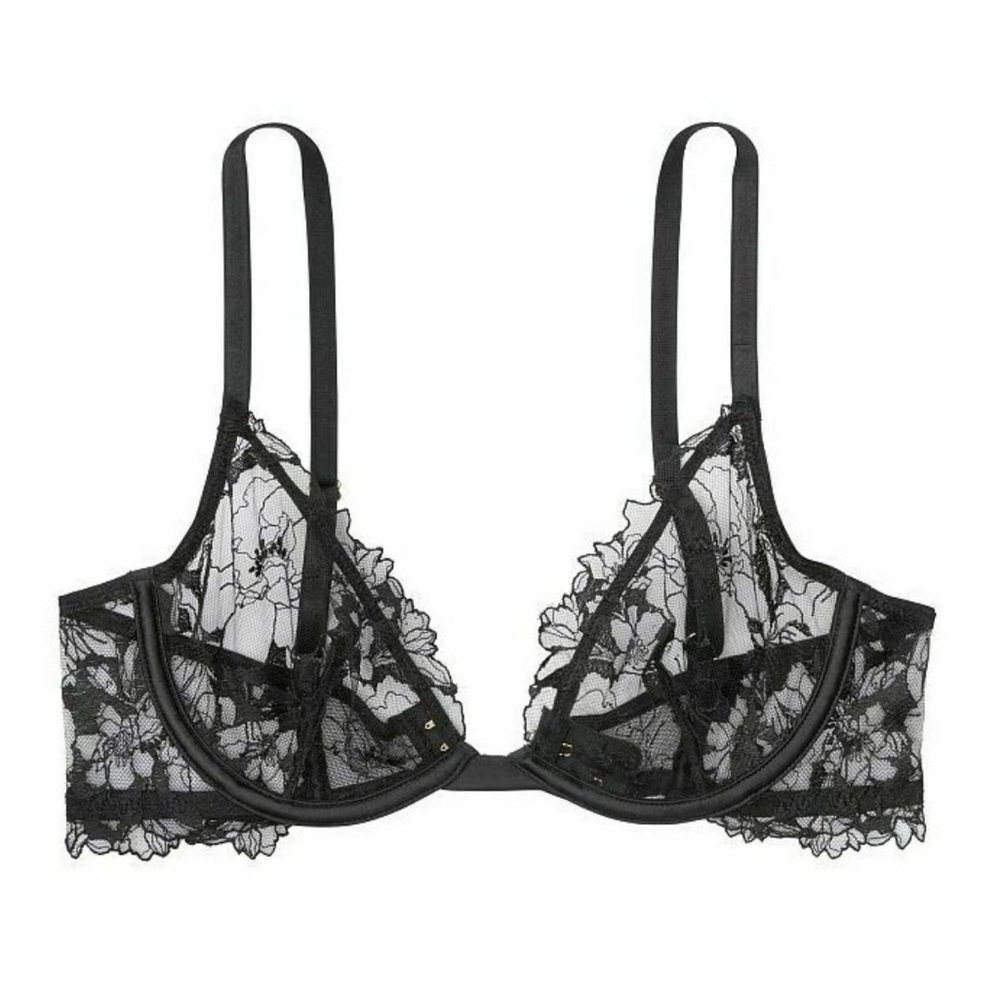 Victoria’s Secret Elegant Black Lace Bra
